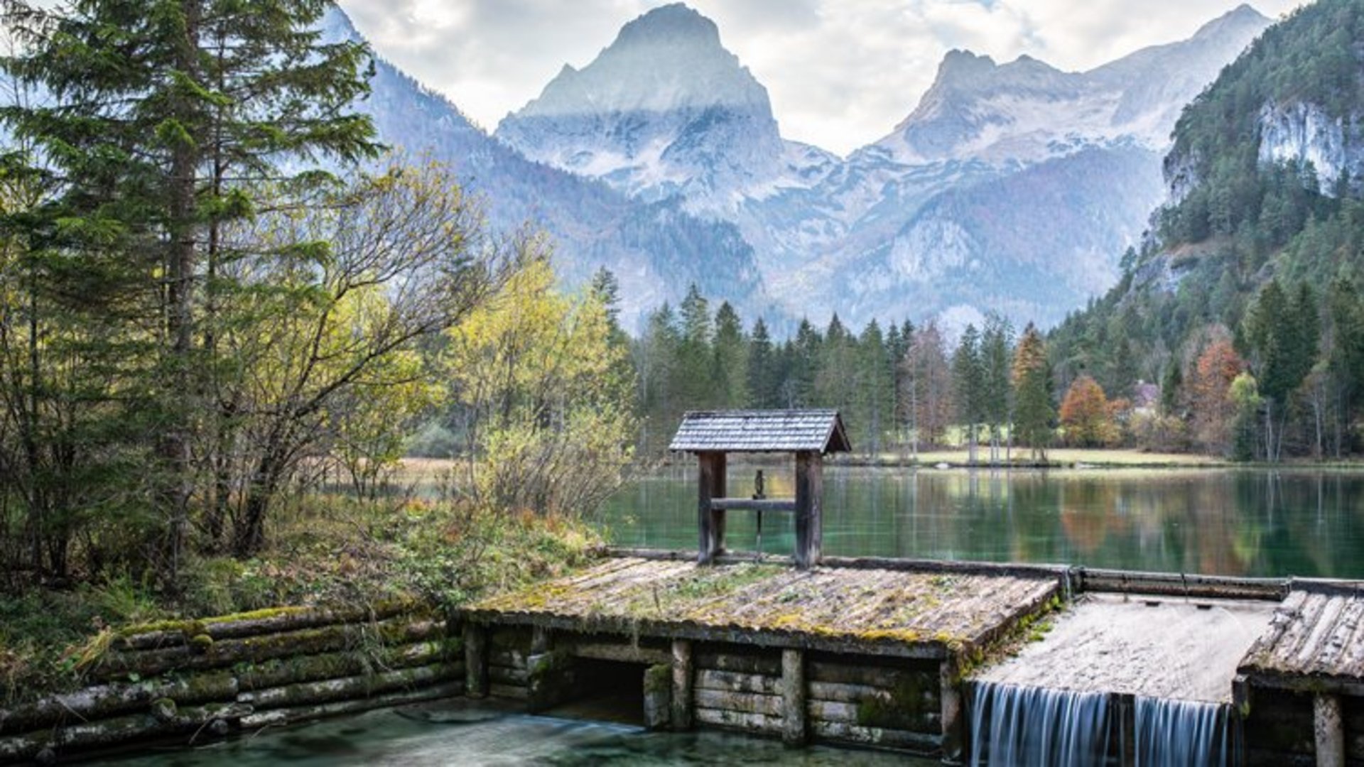 Schiederweiher im Herbst | Foto: TVB Pyhrn-Priel/Markus Kohlmayr Herbstlicher Blick auf den Schiederweiher Hinterstoder.